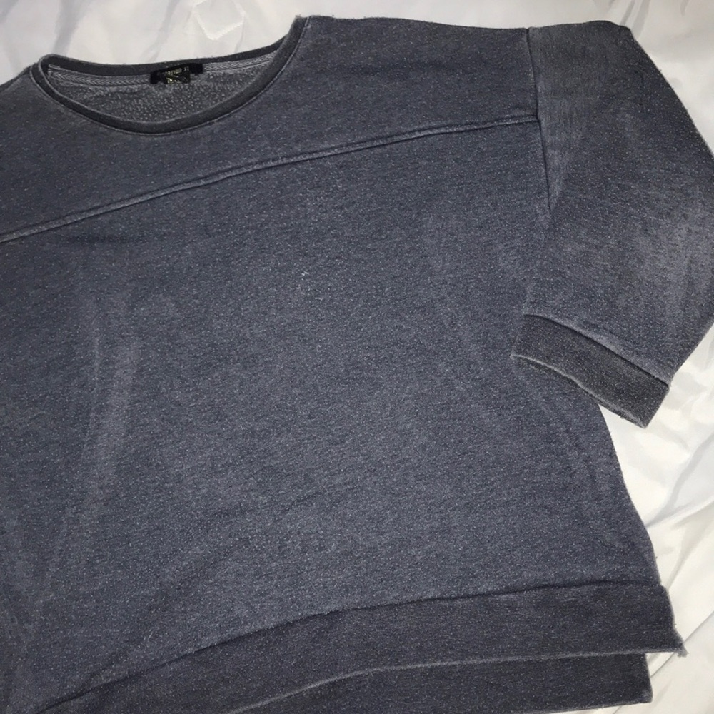 Long sleeved sweatshirt